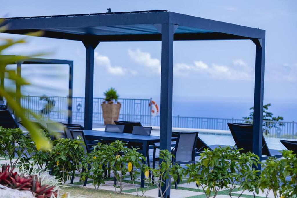 Pyramid Point Manor Villa Ocho Rios Exteriör bild